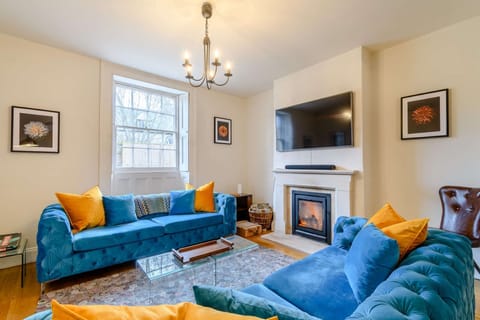 Milton House Reception Room - StayCotswold
