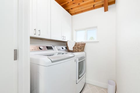Laundry room (upstairs)