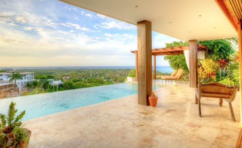 Outdoor pool, an infinity pool