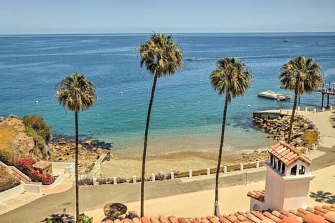 Private beach, sun loungers, beach towels