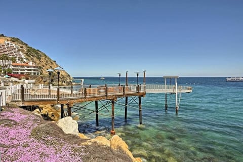 Private beach, sun loungers, beach towels