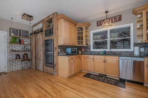 Fully equipped kitchen