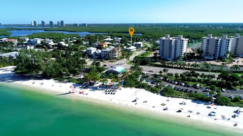 Beach nearby, sun loungers, beach towels