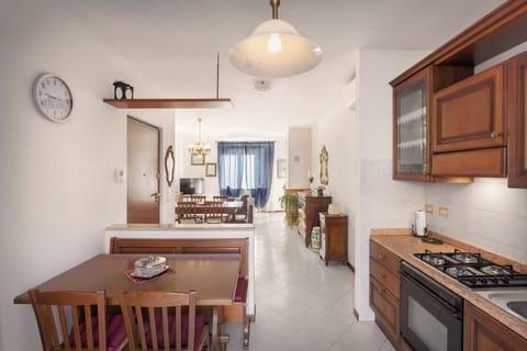 540ab2a5-0b40-442d-a3e8-914819cc111f