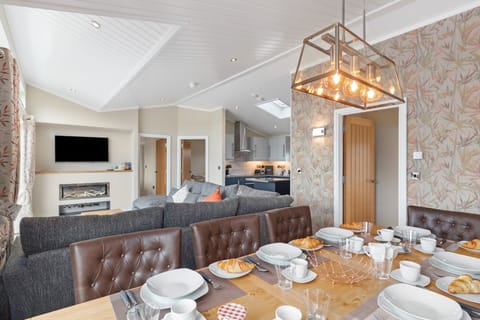 Luxury Lodge, Cottage, Hot Tub