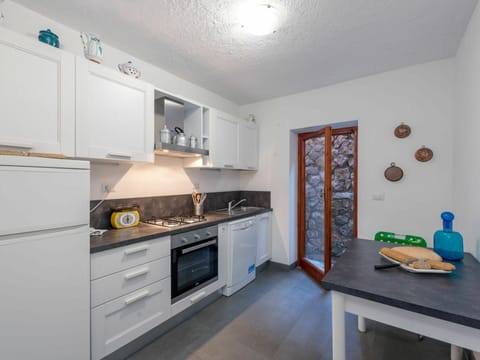 Cabinetry, Furniture, Property, Countertop, Blue, Kitchen Stove, Home Appliance, Interior Design, Building, Kitchen Appliance