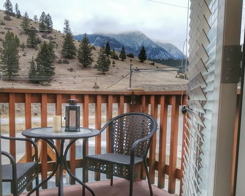 1 of 2 balconies overlooking the mountains.