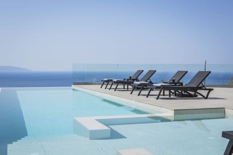 An infinity pool