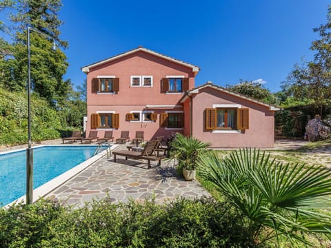 Plant, Building, Sky, Window, Azure, Water, House, Tree, Architecture, Swimming Pool