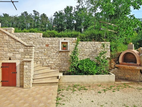 Sky, Plant, Property, Tree, Land Lot, Brickwork, Brick, Door, Grass, Landscape