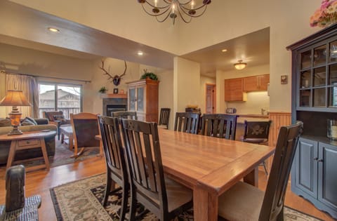 Dining Area View to LIving