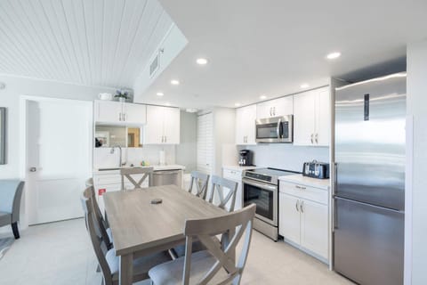 Full Kitchen Alt. View