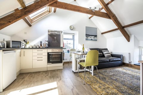 Ashgrove Farm - 1 Bedroom Apartment - Llawhaden (1967)