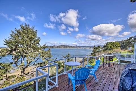 Waldport Vacation Rental | 2BR | 2BA | 3 Stories | 1,500 Sq Ft