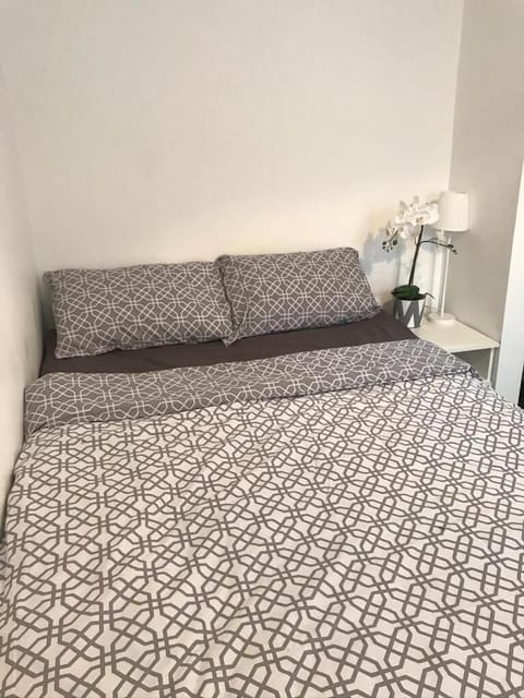 Bedroom 2, double bed.