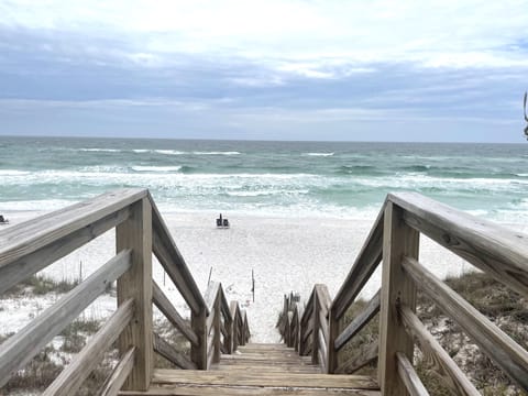 Beach nearby, sun loungers, beach towels