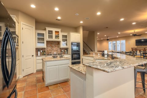 Fully equipped kitchen with all cooking and dining essentials