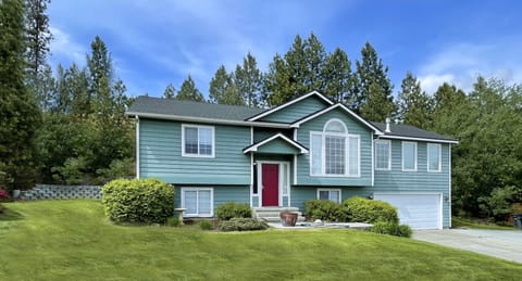 SPOKANE'S NICEST NEIGHBORHOODS... Enjoy our 4 Bedroom, 2 Bath, 2,400 sq.FT. Home