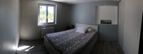4 bedrooms, iron/ironing board, travel crib