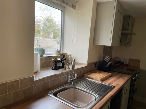 Double bedroom | Penny Black Cottage, Thornton in Lonsdale, near Ingleton