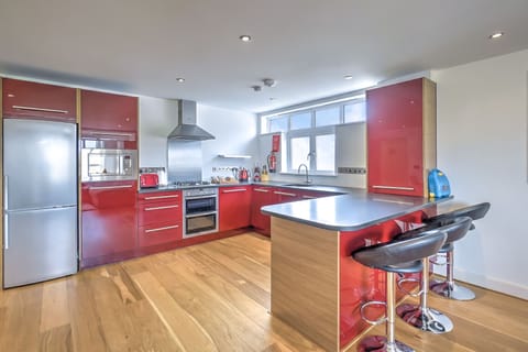 3 Point View - Open Plan Kitchen