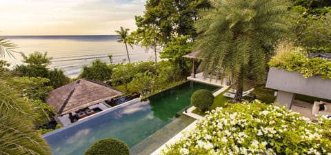 Outdoor pool, an infinity pool