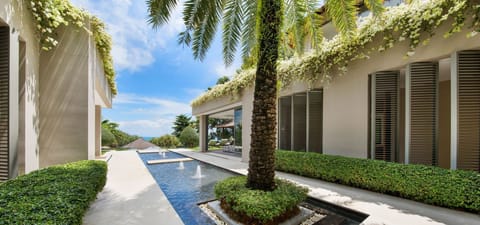 Outdoor pool, an infinity pool