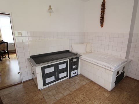 4 bedrooms, travel crib, free WiFi