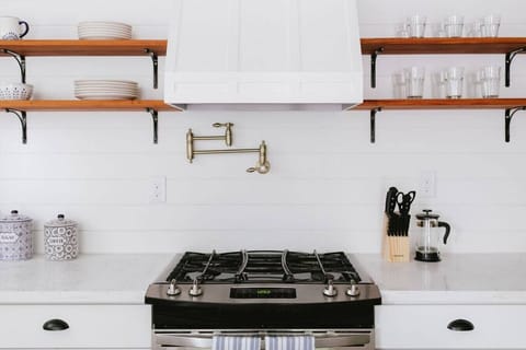 Cooking a big meal? No problem! Kitchen is fully stocked, there's even a pot filler!