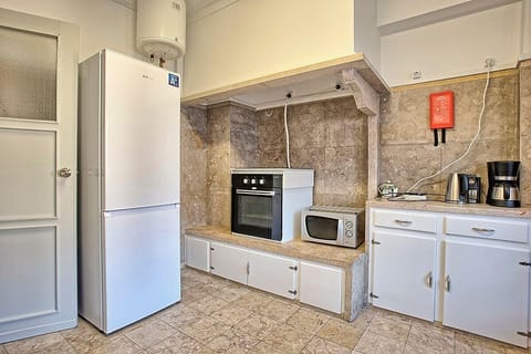 Fridge, microwave, dishwasher, toaster