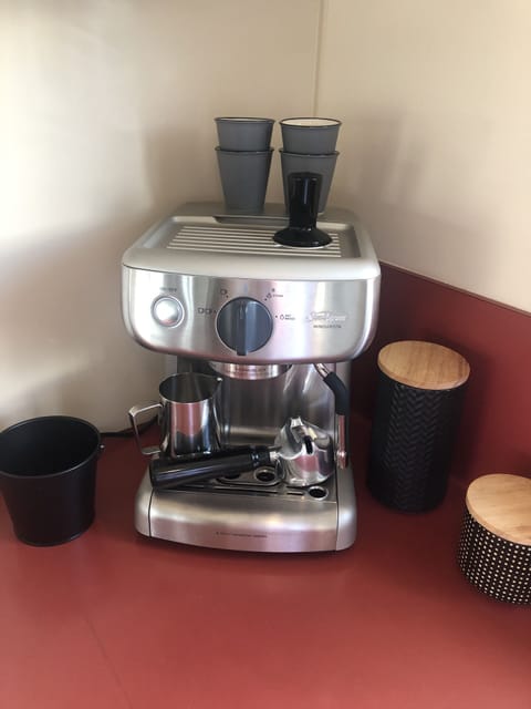 Coffee machine - bring ground coffee