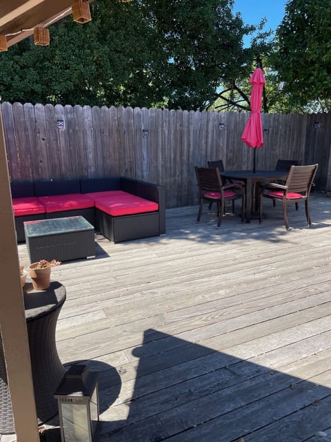 Dine alfresco on warm summer nights.