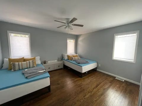 3 bedrooms, in-room safe, iron/ironing board, cribs/infant beds