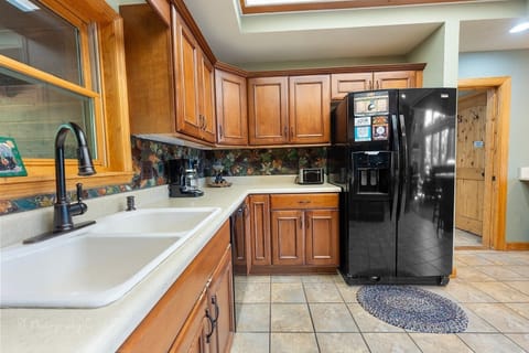 Indoors, Kitchen, Sink, Sink Faucet, Refrigerator