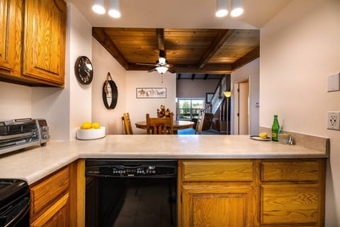 Full Kitchen with Dishwasher