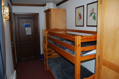 2 bedrooms, in-room safe