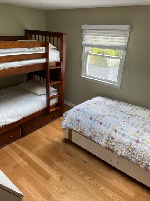 Perfect children's room- double bed and a single 