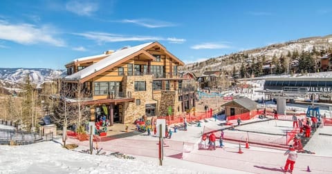 Incredible access to crepes, coffee, sushi and ski rentals right outside your building