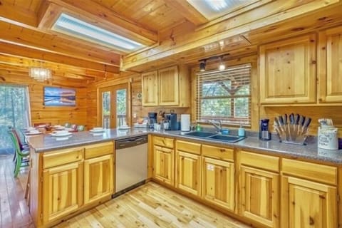 Enjoy a fully equipped kitchen, complete with an Instant Pot, baking wares, a bread maker, and pots and pans for all your culinary needs.