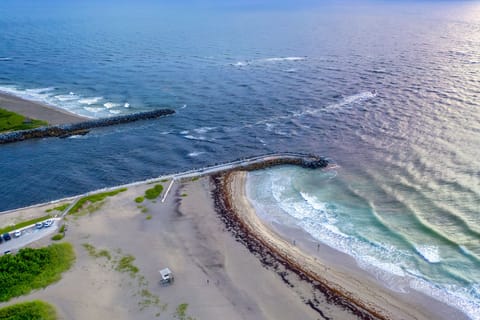 Beach nearby, sun loungers