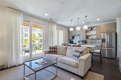 Chic and comfortable condo next to Rosemary