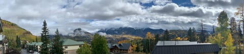 Views of the Needles Range from the deck
Fall colors