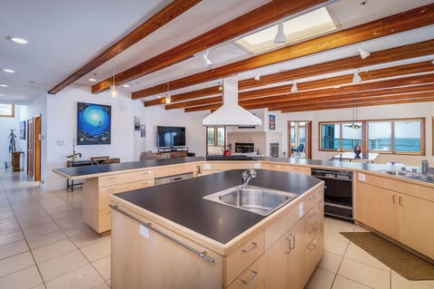 Amazing Fully Equiped Kitchen