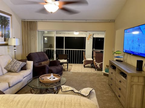 Living area | Smart TV, printers