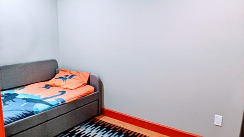 Iron/ironing board, travel crib, internet, bed sheets