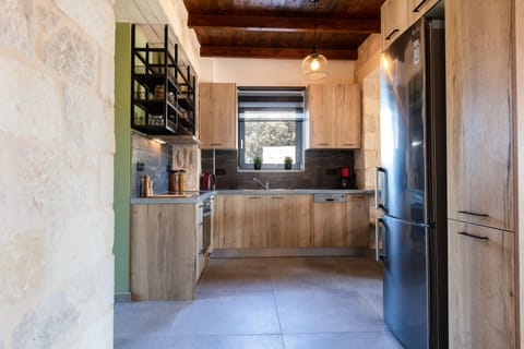 Cook up your family´s favourites in this luxury self-catering Villa.