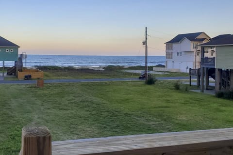 Crystal Beach Vacation Rental | 3BR | 2BA | Single-Level | 1,360 Sq Ft