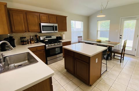 Fully equipped kitchen