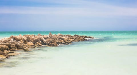 Beach nearby, sun loungers, beach towels