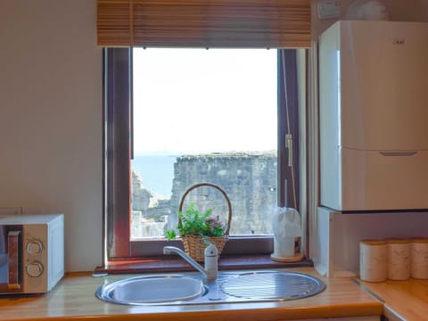 Kitchen | Little Gem, Kirkcaldy